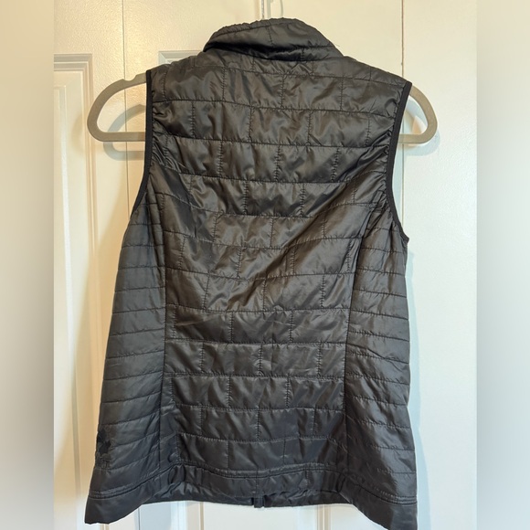 Patagonia Women’s Insulated Vest | Size Small | See Flaws - Picture 3 of 8